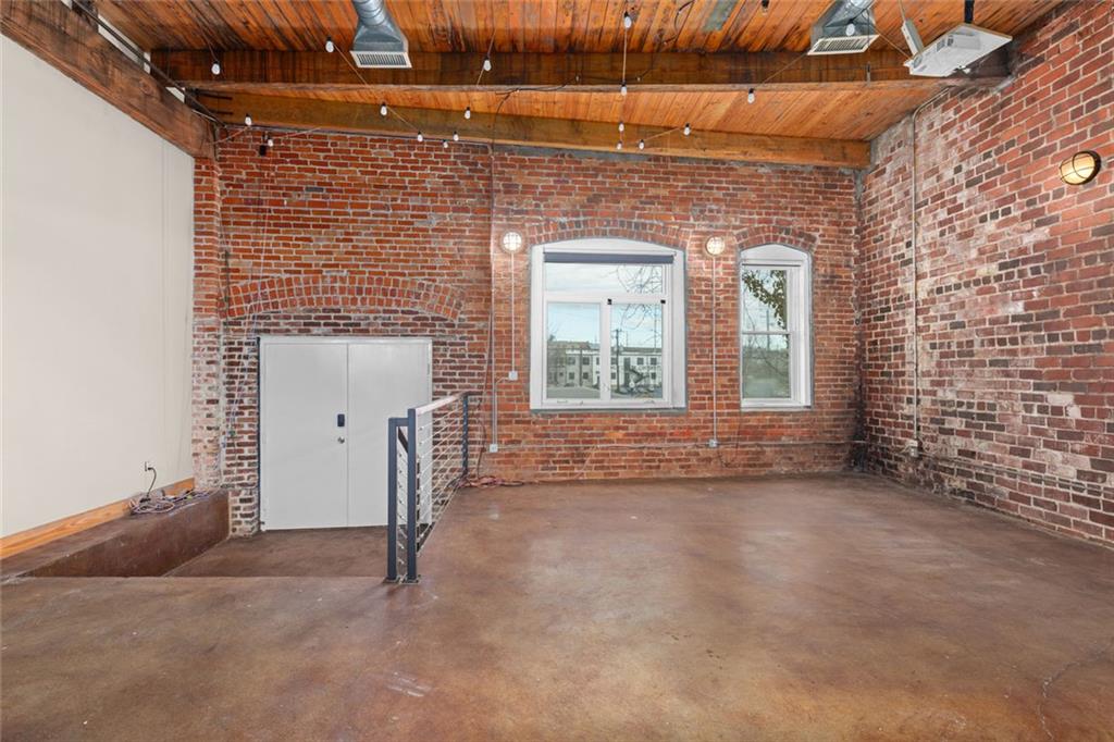 644 Wells Street SW Unit 16