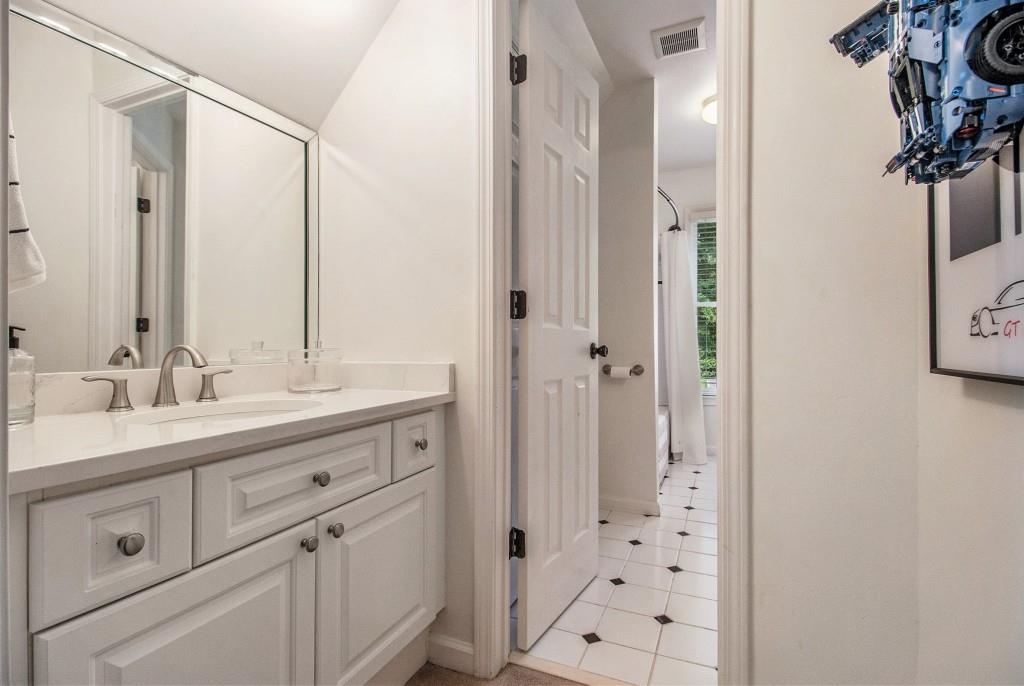 4655 Gilhams Road NE