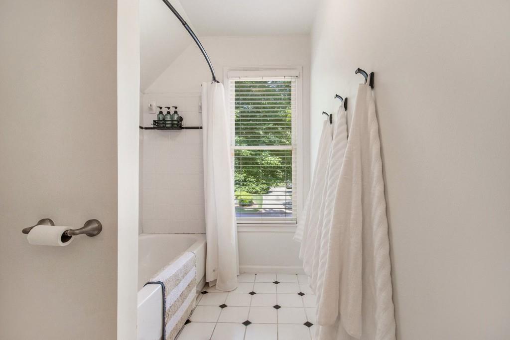 4655 Gilhams Road NE