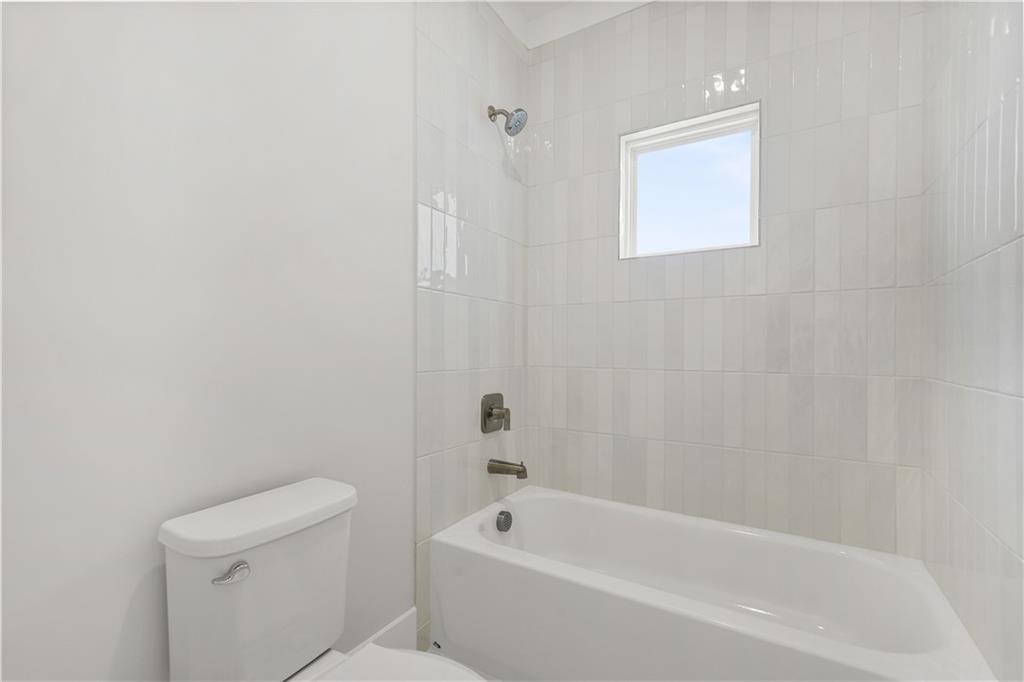 507 Casanova Street SE