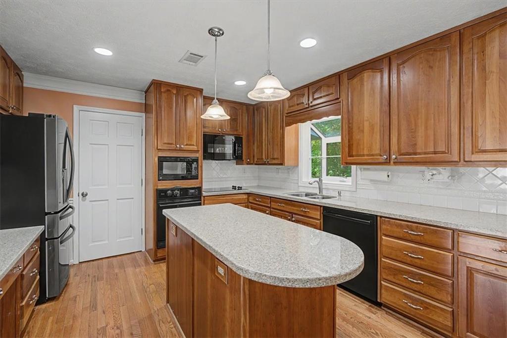 1663 Huntingford Drive