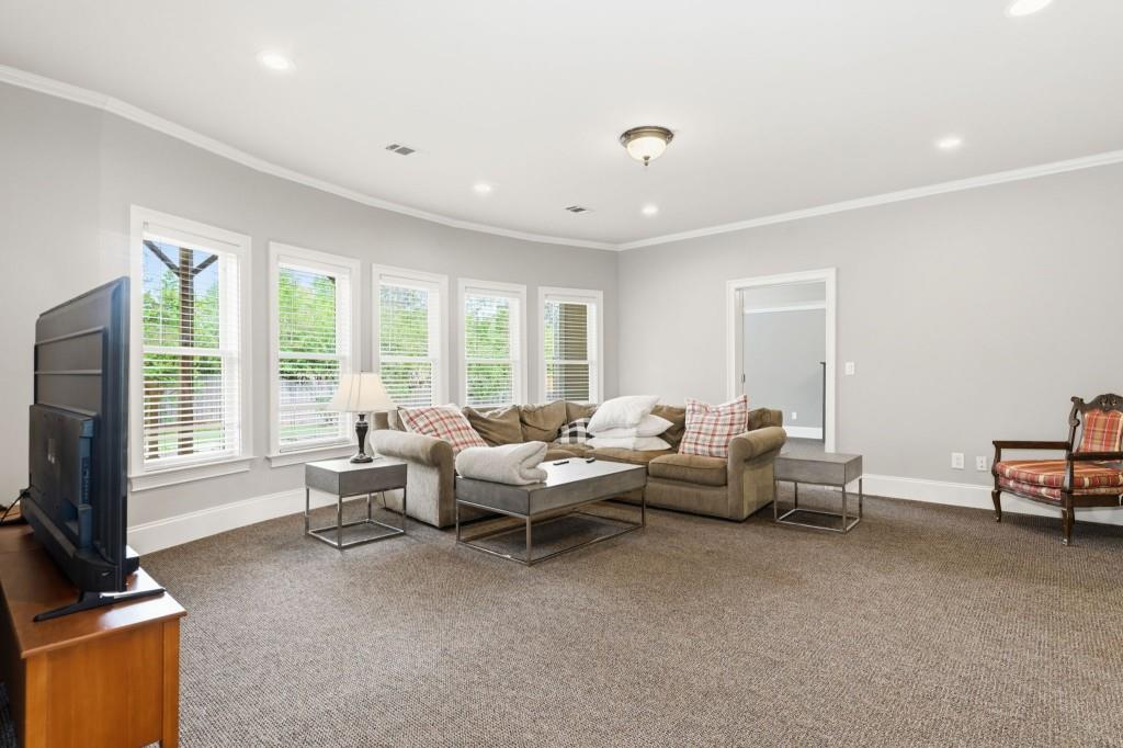 2718 Henderson Summit