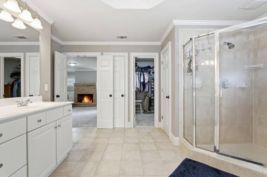 2718 Henderson Summit