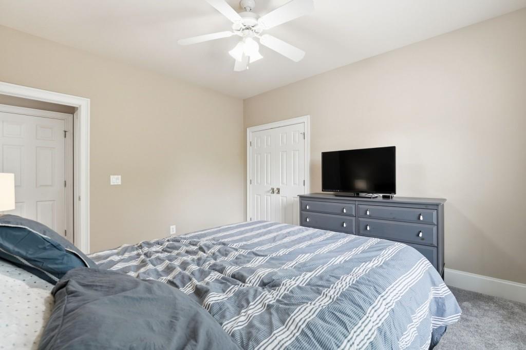 2718 Henderson Summit