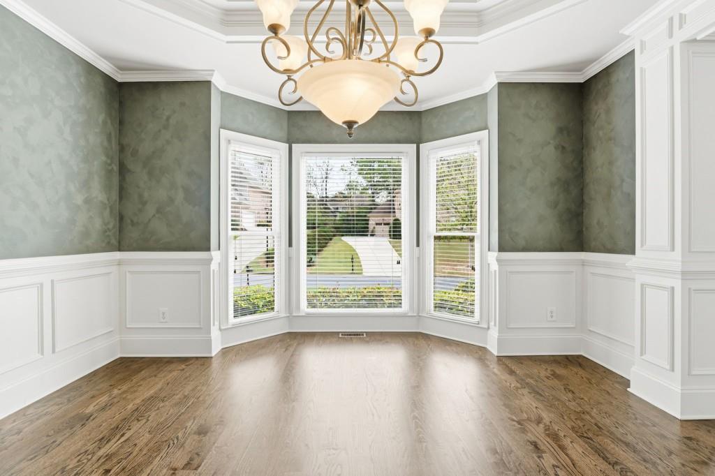 2718 Henderson Summit