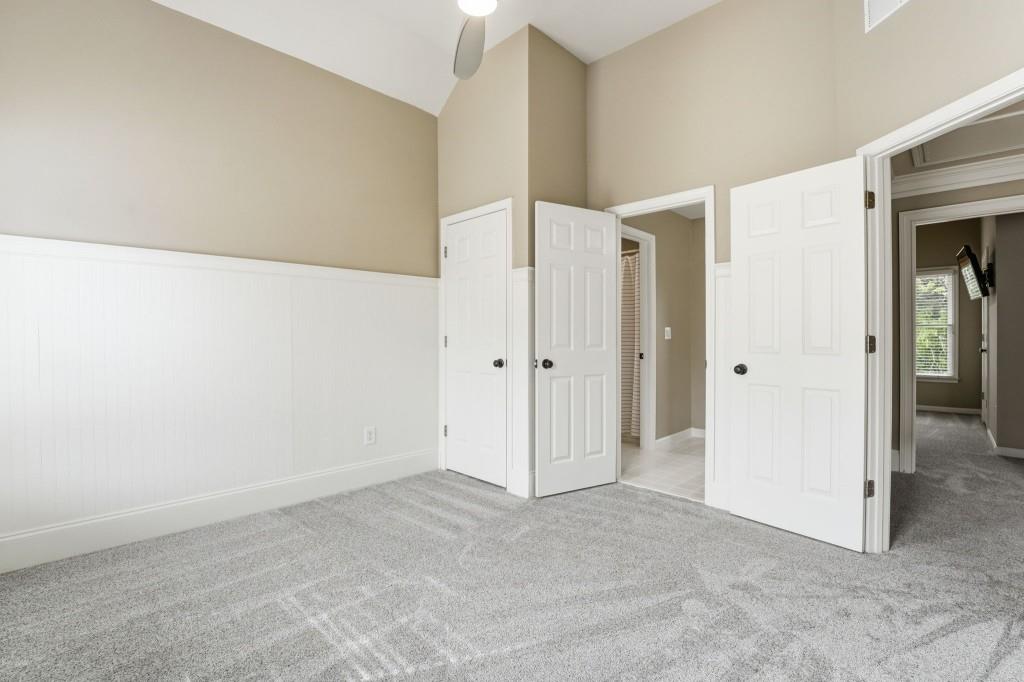 2718 Henderson Summit