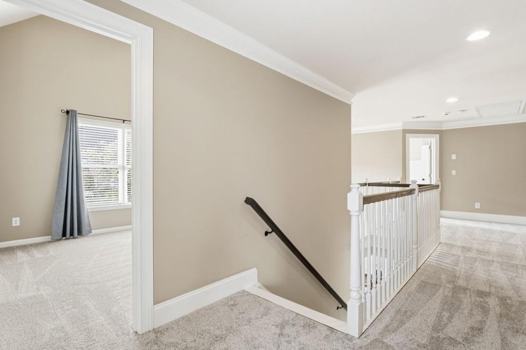 2718 Henderson Summit
