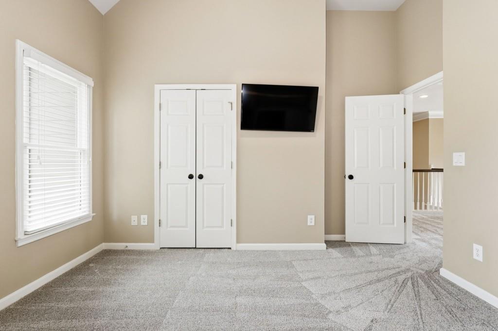 2718 Henderson Summit