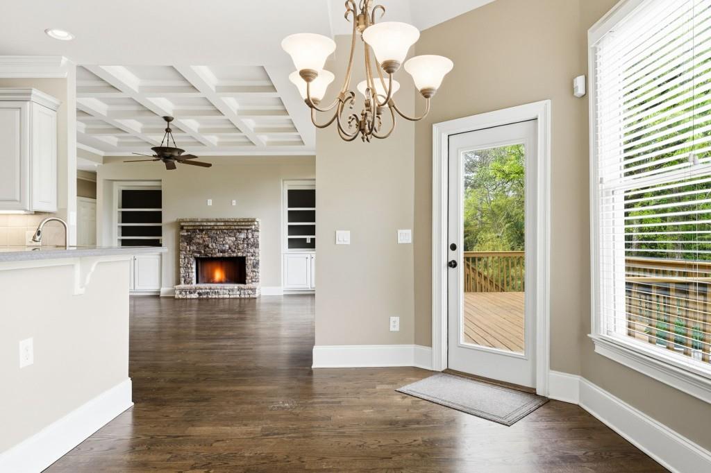 2718 Henderson Summit