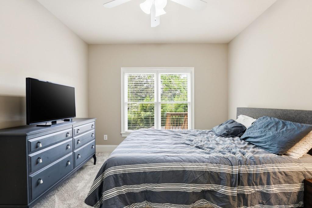 2718 Henderson Summit