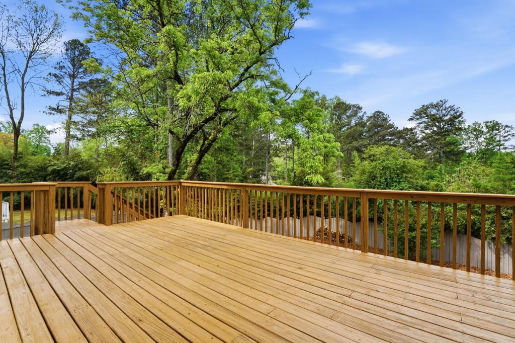 2718 Henderson Summit
