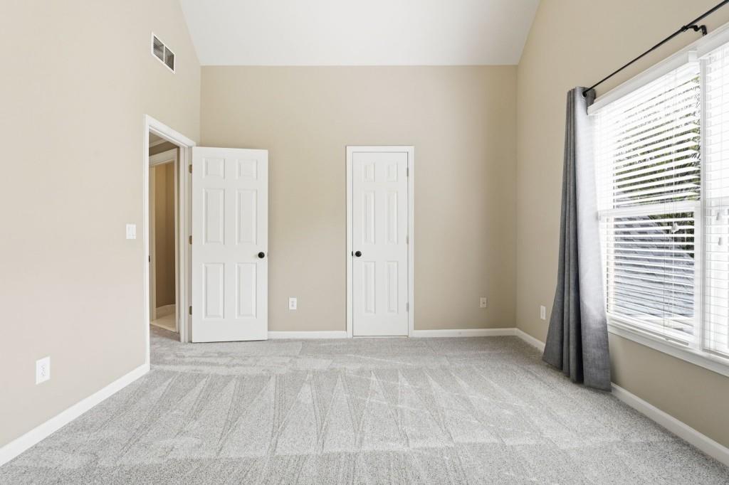 2718 Henderson Summit