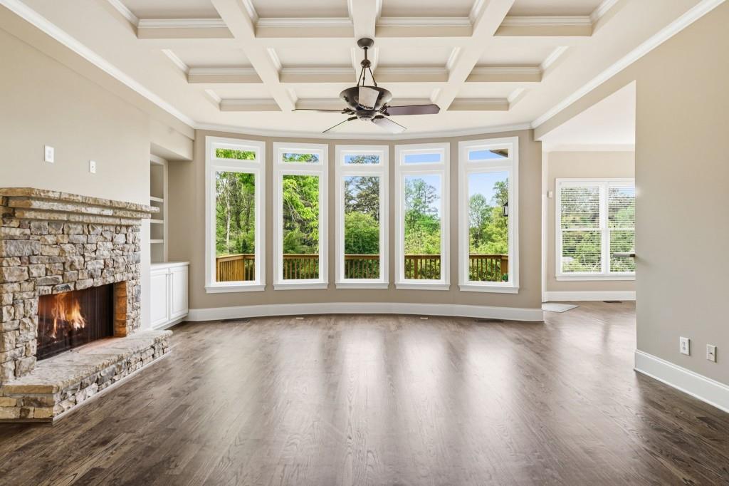 2718 Henderson Summit