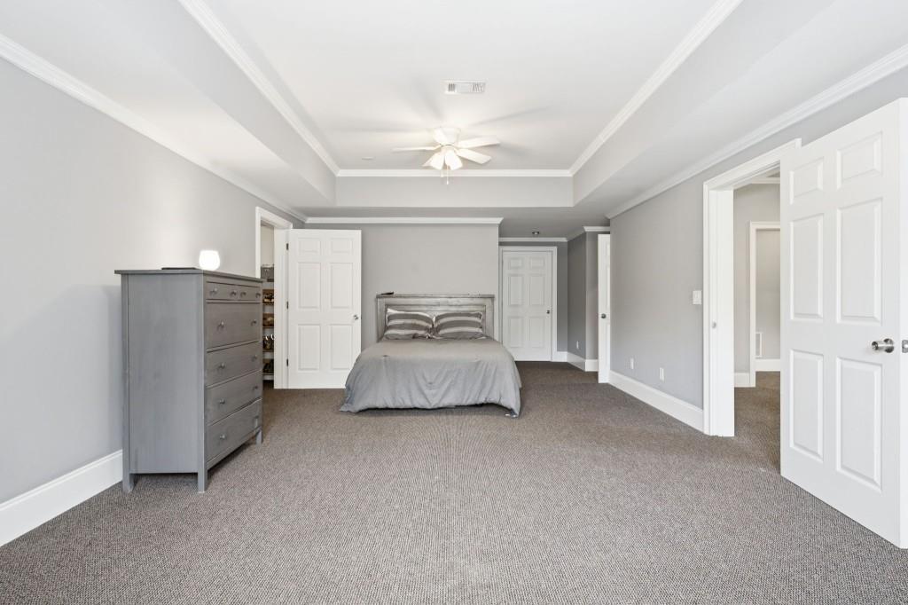 2718 Henderson Summit