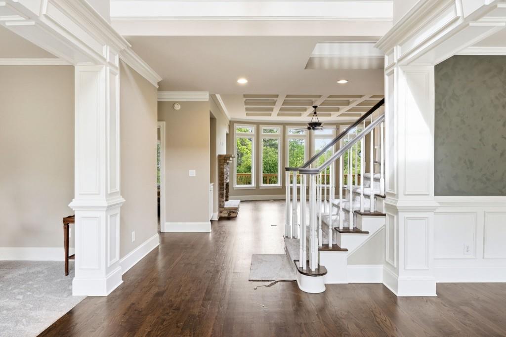 2718 Henderson Summit