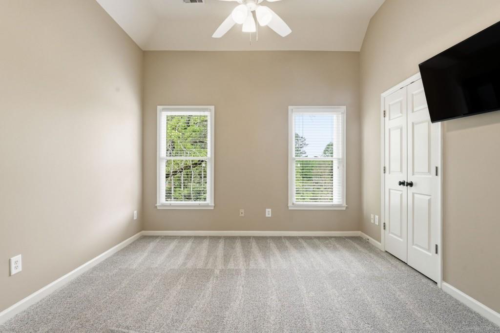 2718 Henderson Summit
