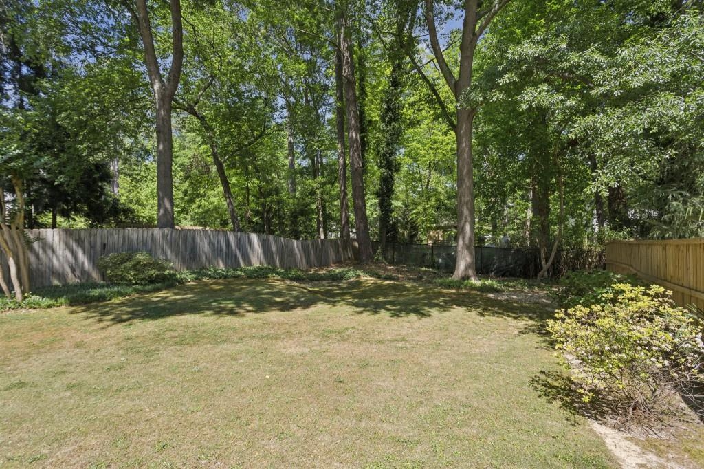 2433 Oostanaula Drive NE