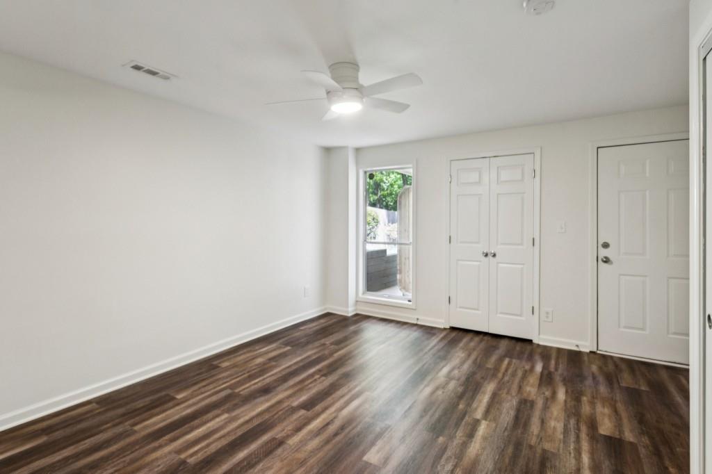 2433 Oostanaula Drive NE