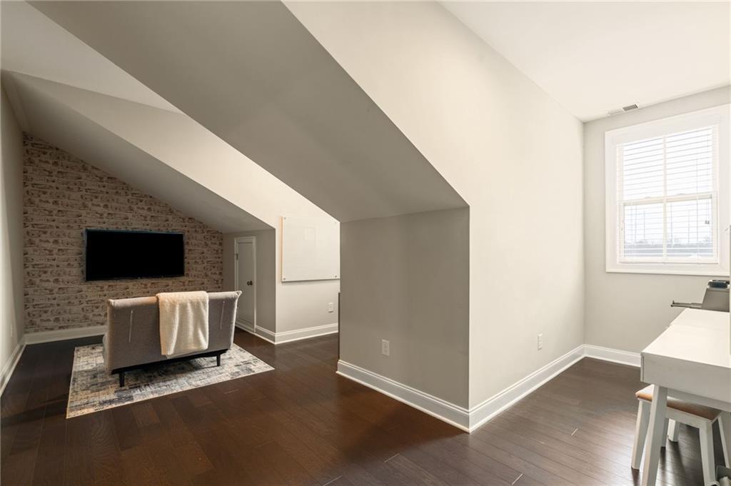 555 Verismo Way