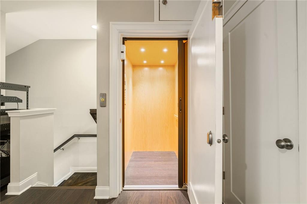 555 Verismo Way