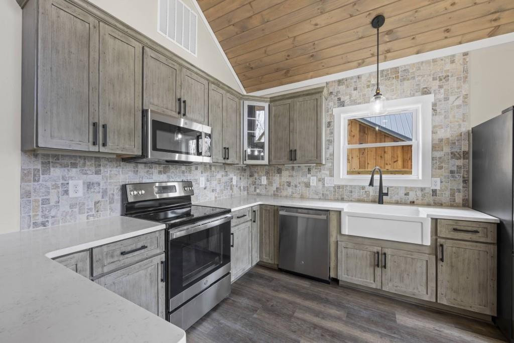 234 Lake View Drive