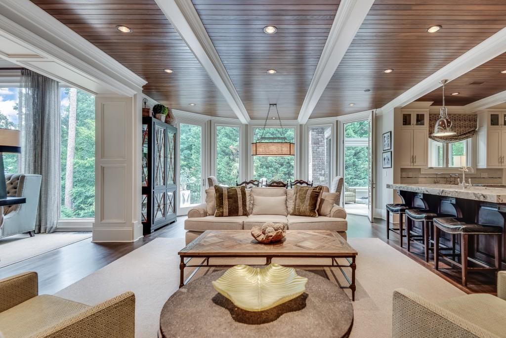2494 Oak Grove Estates NE