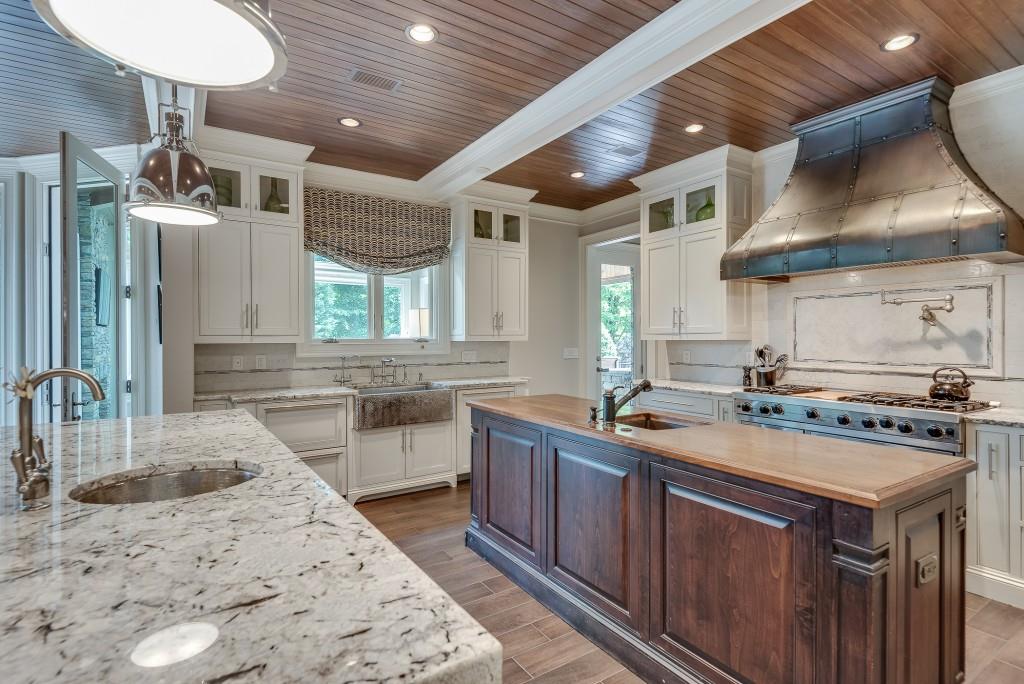 2494 Oak Grove Estates NE