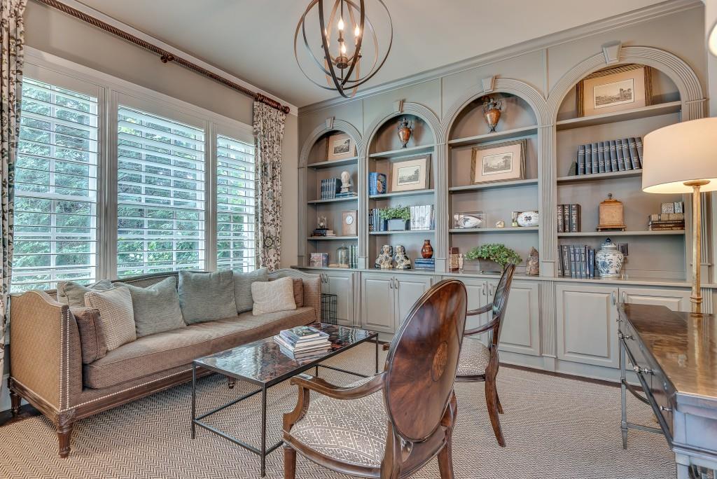2494 Oak Grove Estates NE