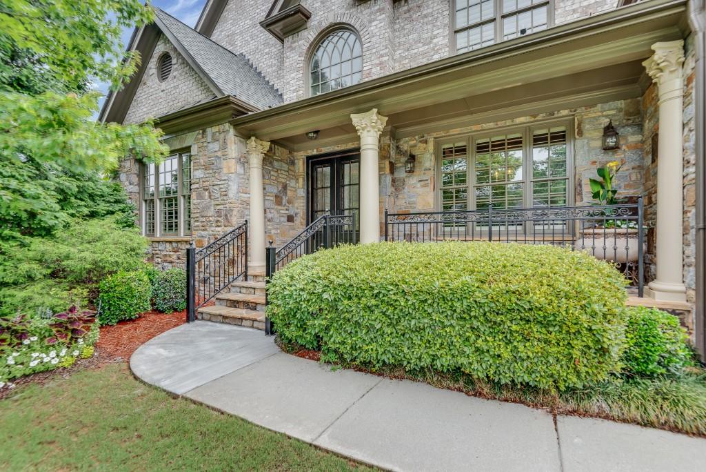 2494 Oak Grove Estates NE