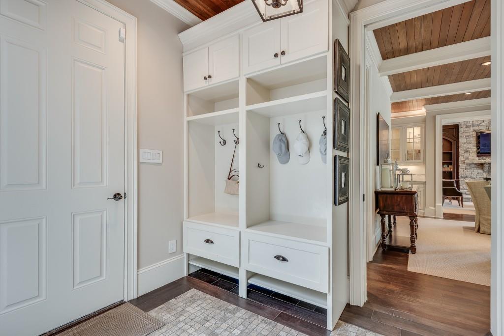 2494 Oak Grove Estates NE