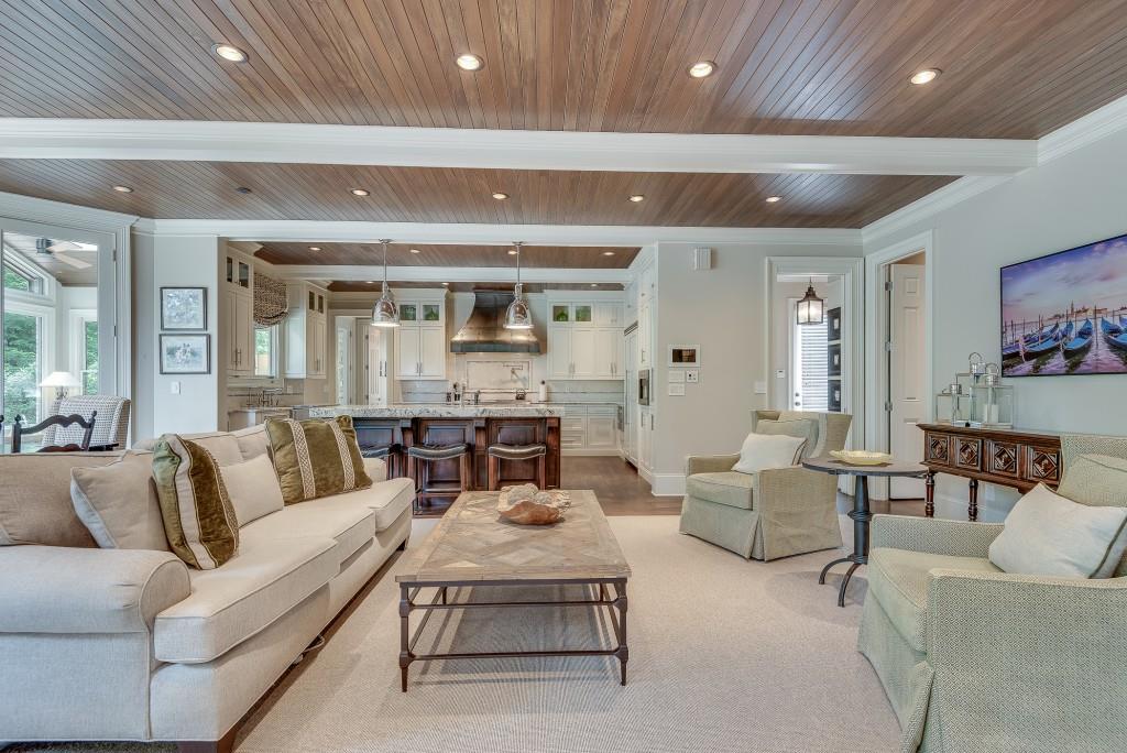 2494 Oak Grove Estates NE