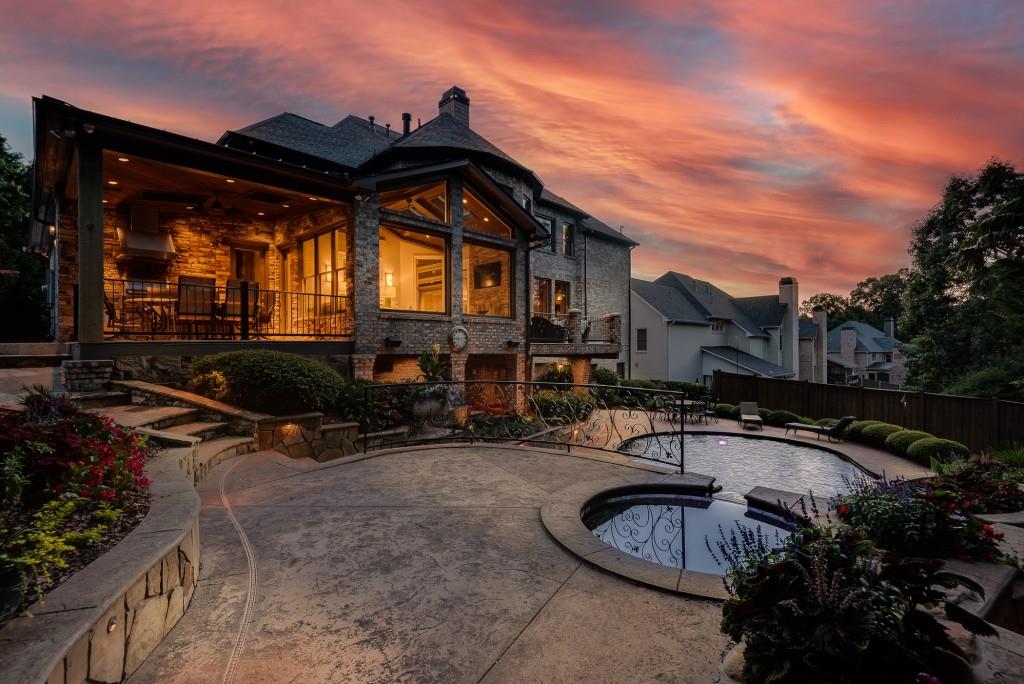 2494 Oak Grove Estates NE