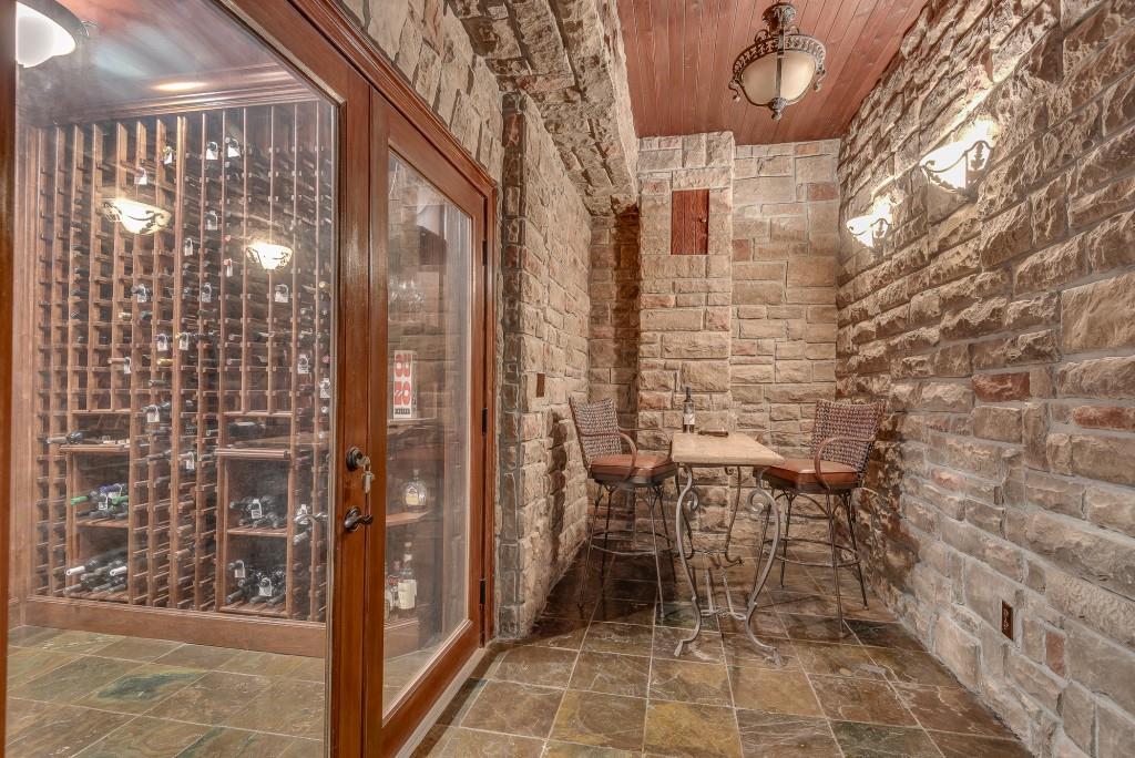 2494 Oak Grove Estates NE