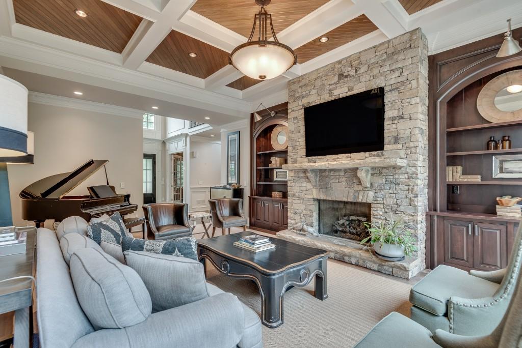 2494 Oak Grove Estates NE