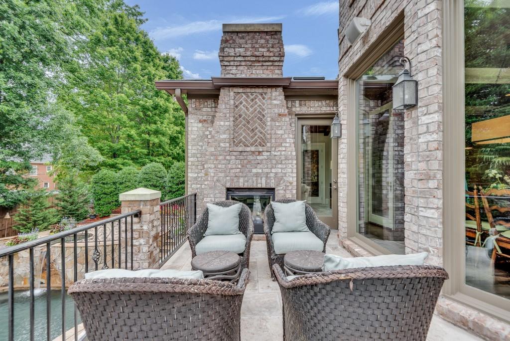 2494 Oak Grove Estates NE