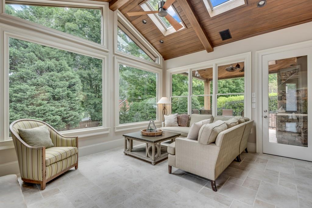 2494 Oak Grove Estates NE
