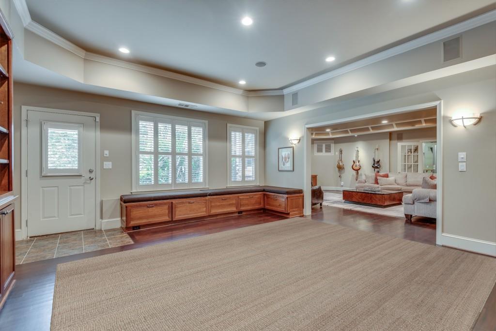 2494 Oak Grove Estates NE