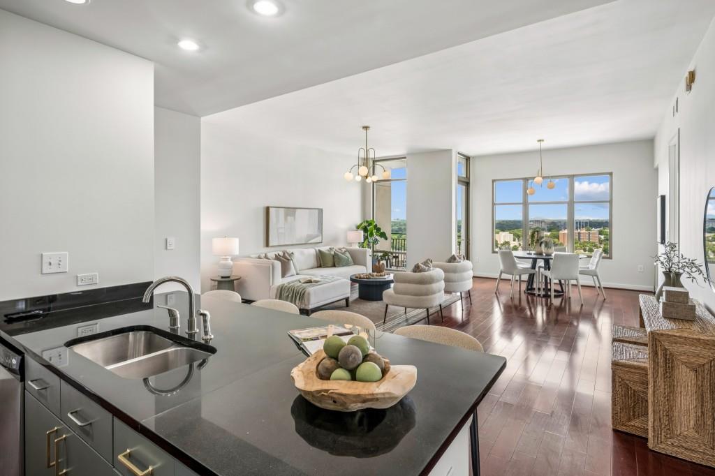 565 Peachtree Street NE Unit 1610