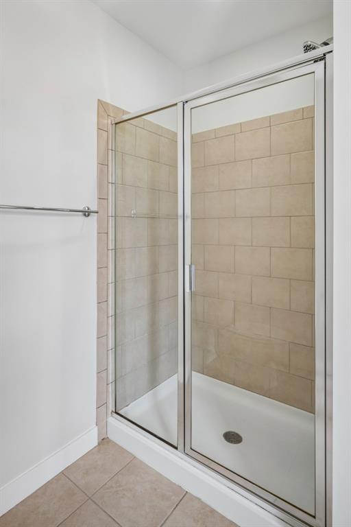 565 Peachtree Street NE Unit 1610