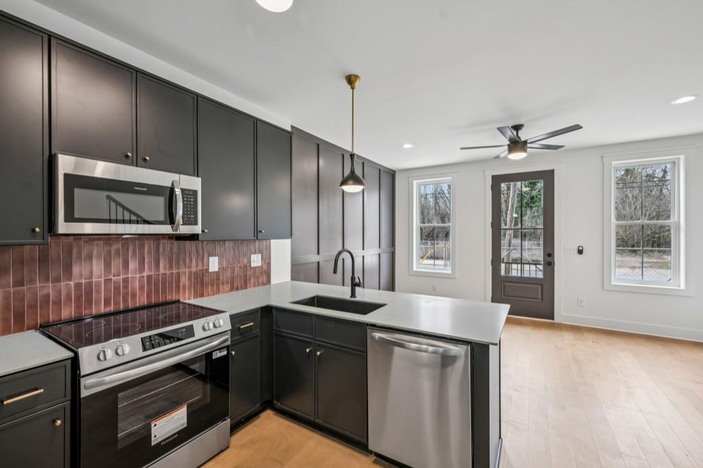 1160 Boulevard SE Unit 10