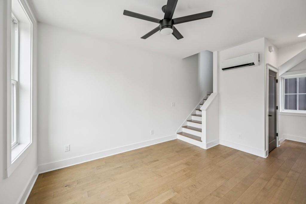 1160 Boulevard SE Unit 10