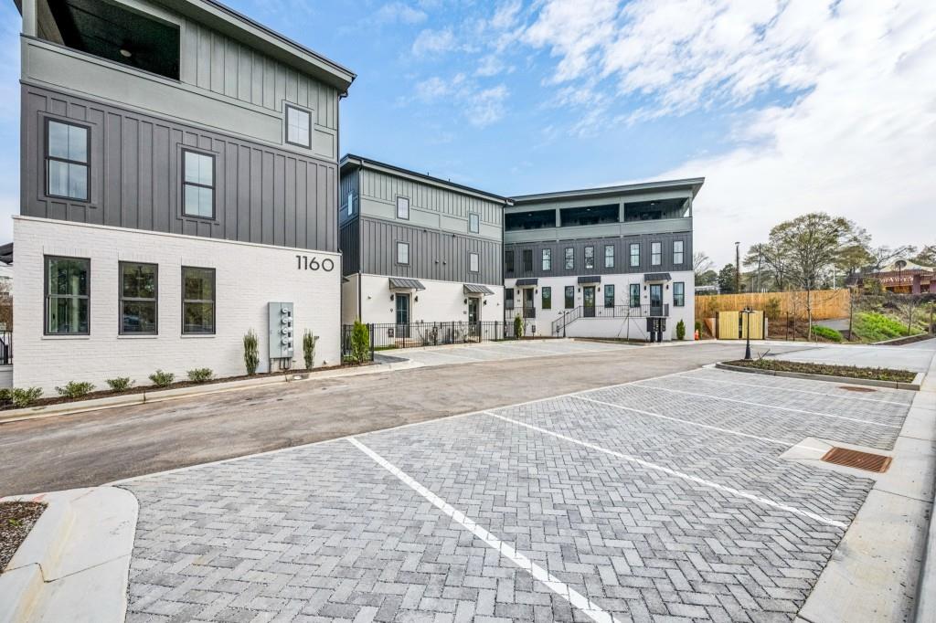 1160 Boulevard SE Unit 10