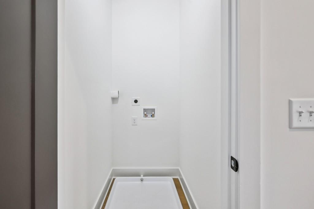 1160 Boulevard SE Unit 10