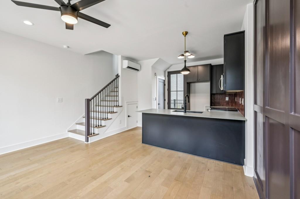 1160 Boulevard SE Unit 10