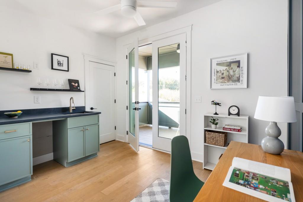 1160 Boulevard SE Unit 1