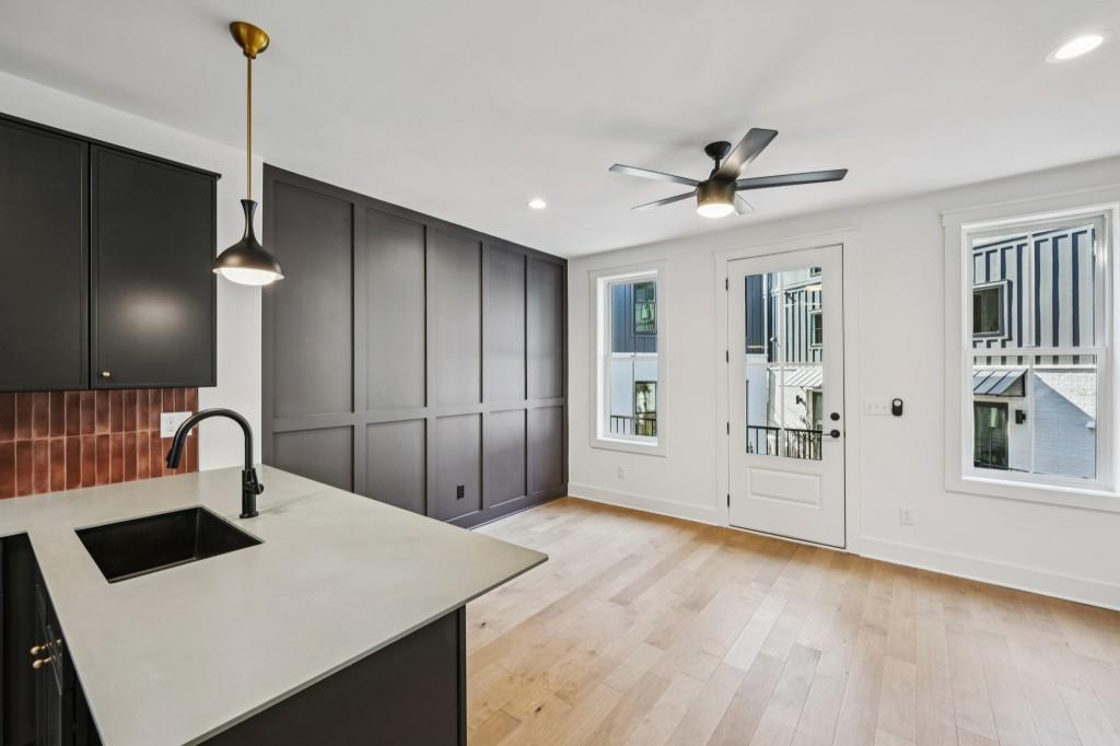 1160 Boulevard SE Unit 1