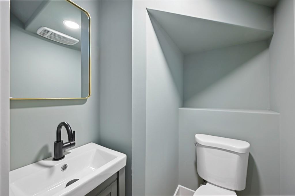 1160 Boulevard SE Unit 1