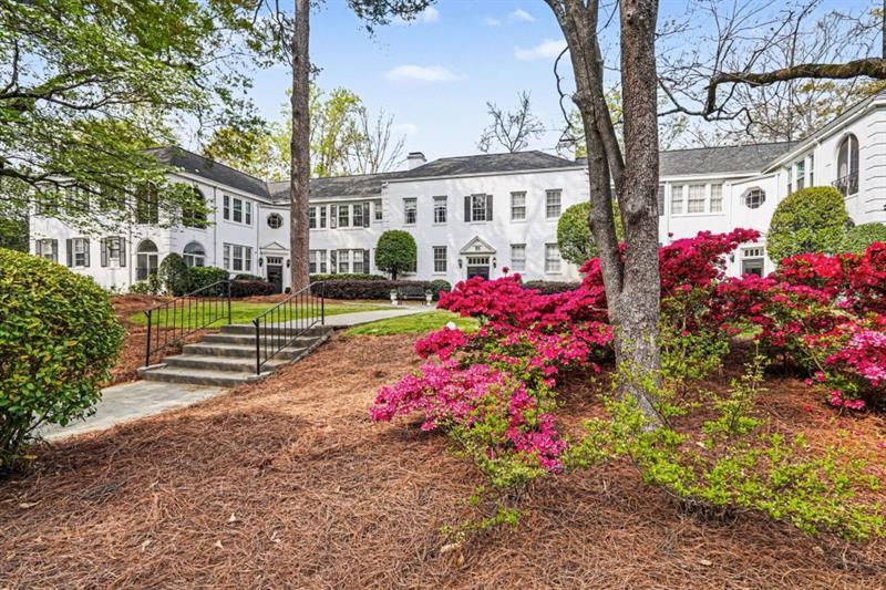 21 Peachtree Memorial Drive NW