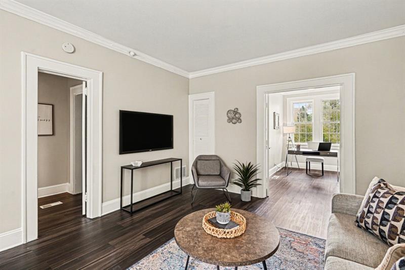 21 Peachtree Memorial Drive NW