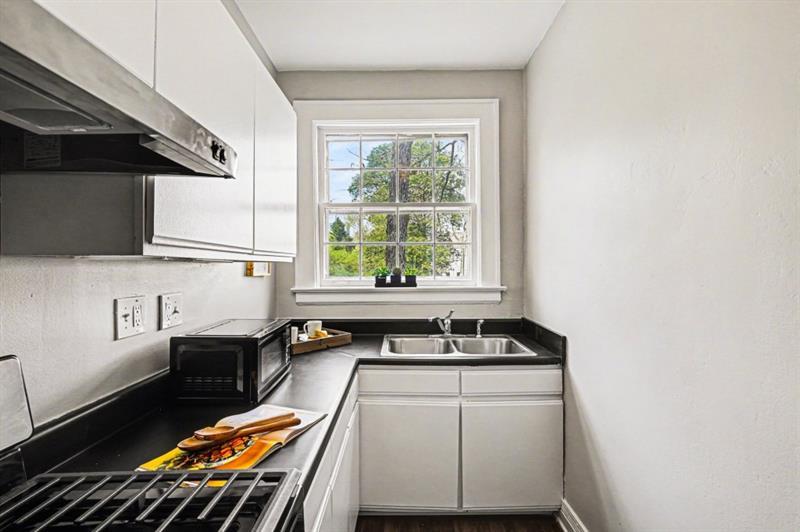 21 Peachtree Memorial Drive NW